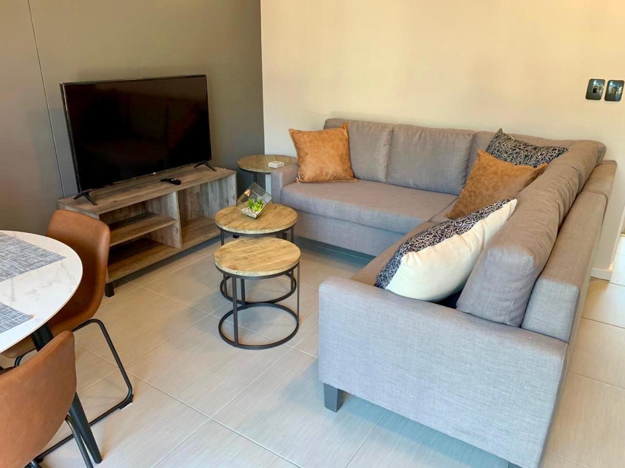 Oyster Lagoon Villa - Luxurious 2 Bed Apartment In 나이스나 외부 사진