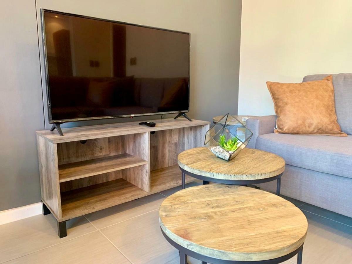 Oyster Lagoon Villa - Luxurious 2 Bed Apartment In 나이스나 외부 사진